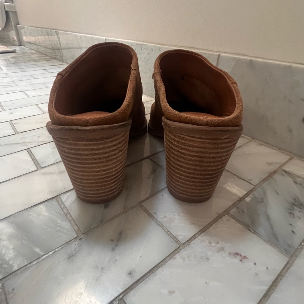 LUCKY BRAND Women’s Camel Sebiki Heeled Mule - Size 6 - Picture 6 of 14